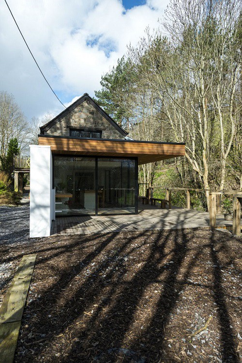 Fachada de casa de piedra en Gales un verdadero remanso para el alma