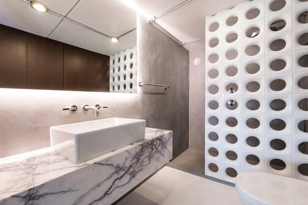 Diseño excelente de pared para el baño 